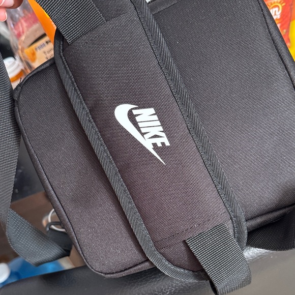 Nike lunch Bag - Picture 5 of 8